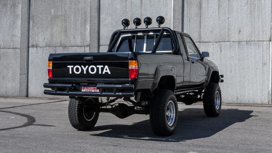 1985 Toyota Pickup Xtracab SR5 4×4 by SOS Customs