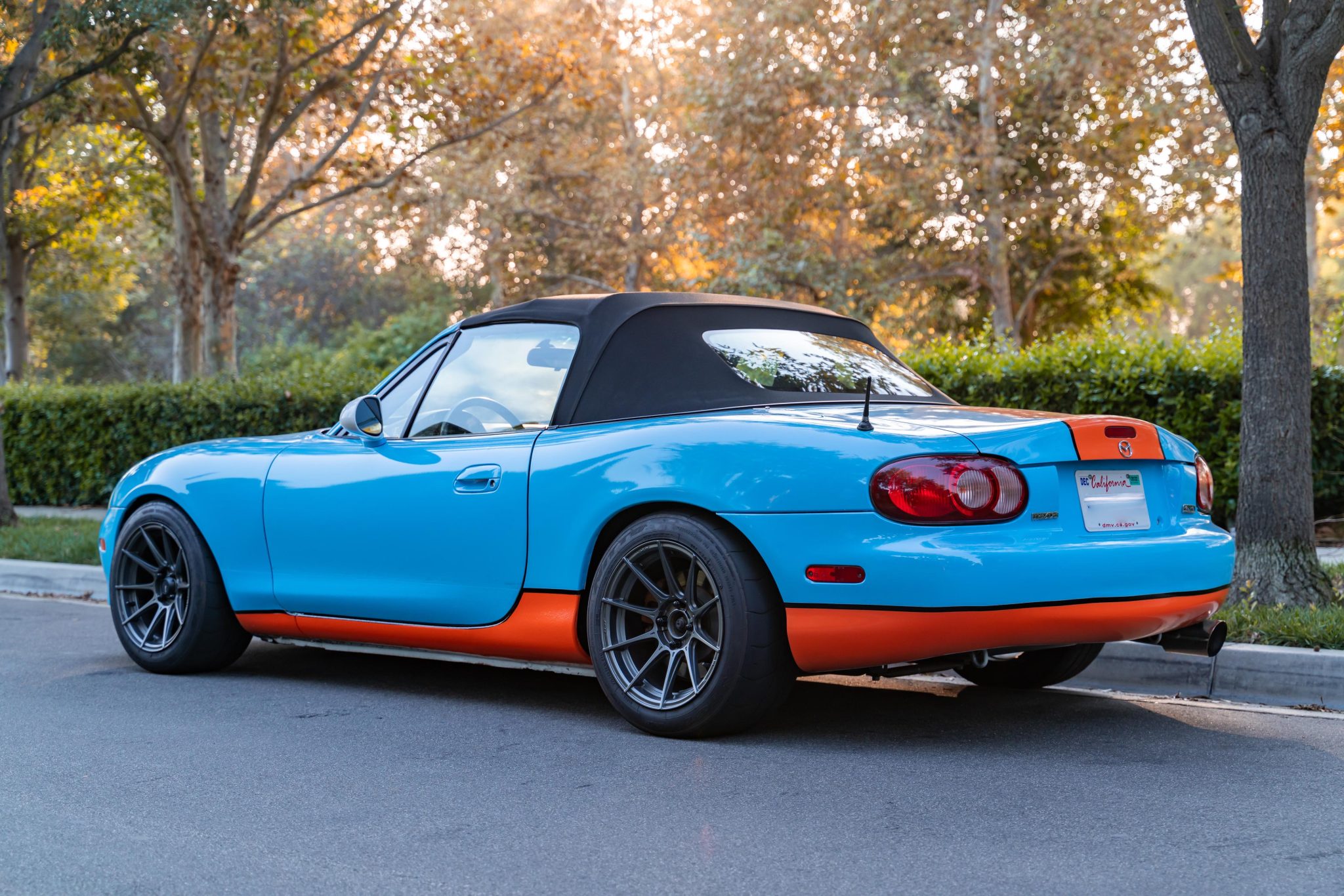 Modified 2004 Mazda MX-5 Miata with Upgraded Valvetrain