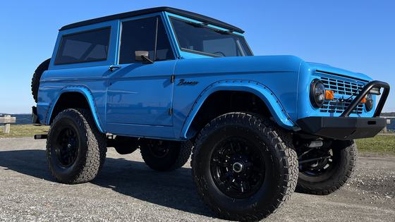 1977 Ford Bronco by snowymtnwolf