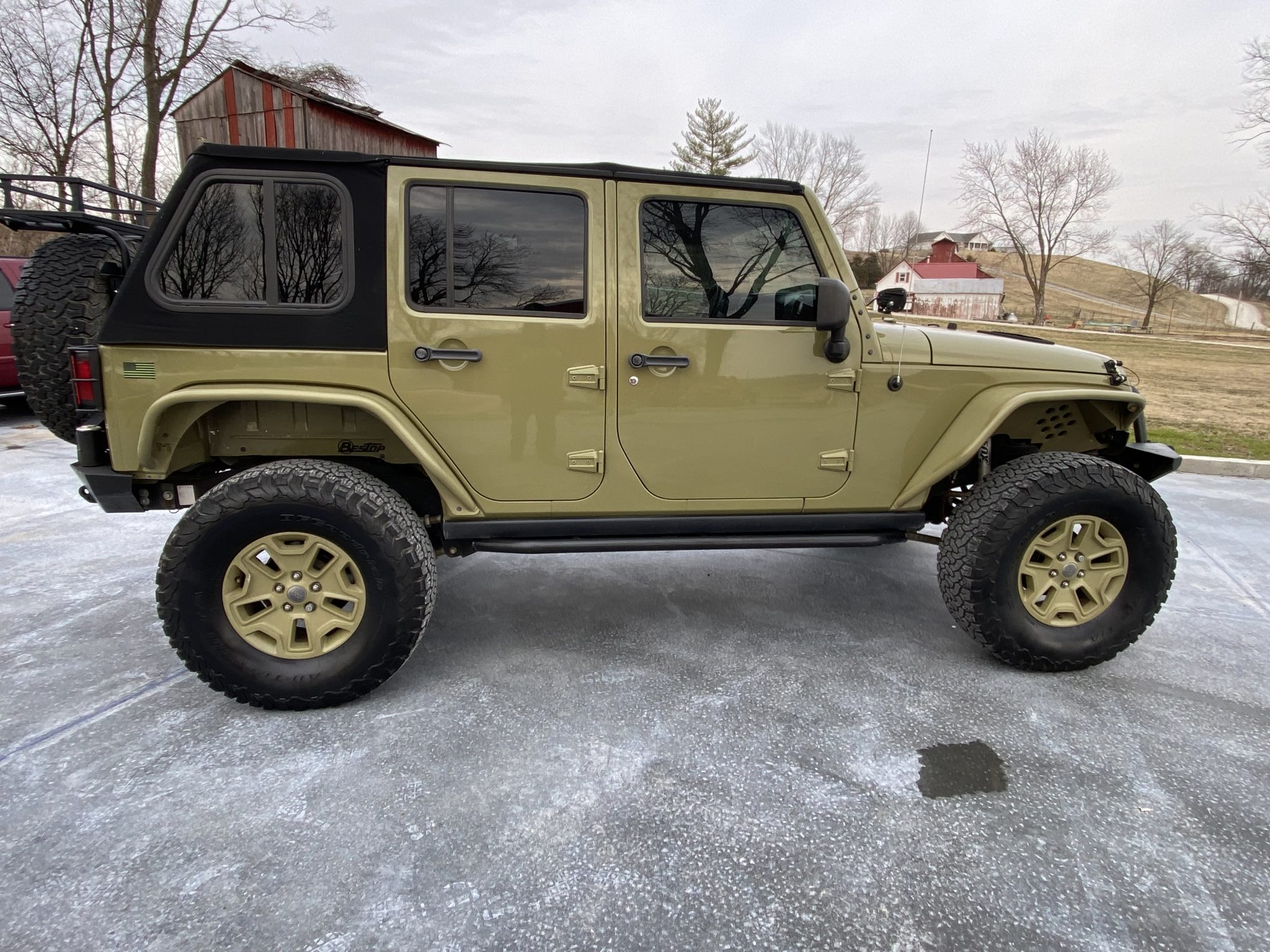 2013 Jeep Wrangler Unlimited Rubicon by RiversideRides