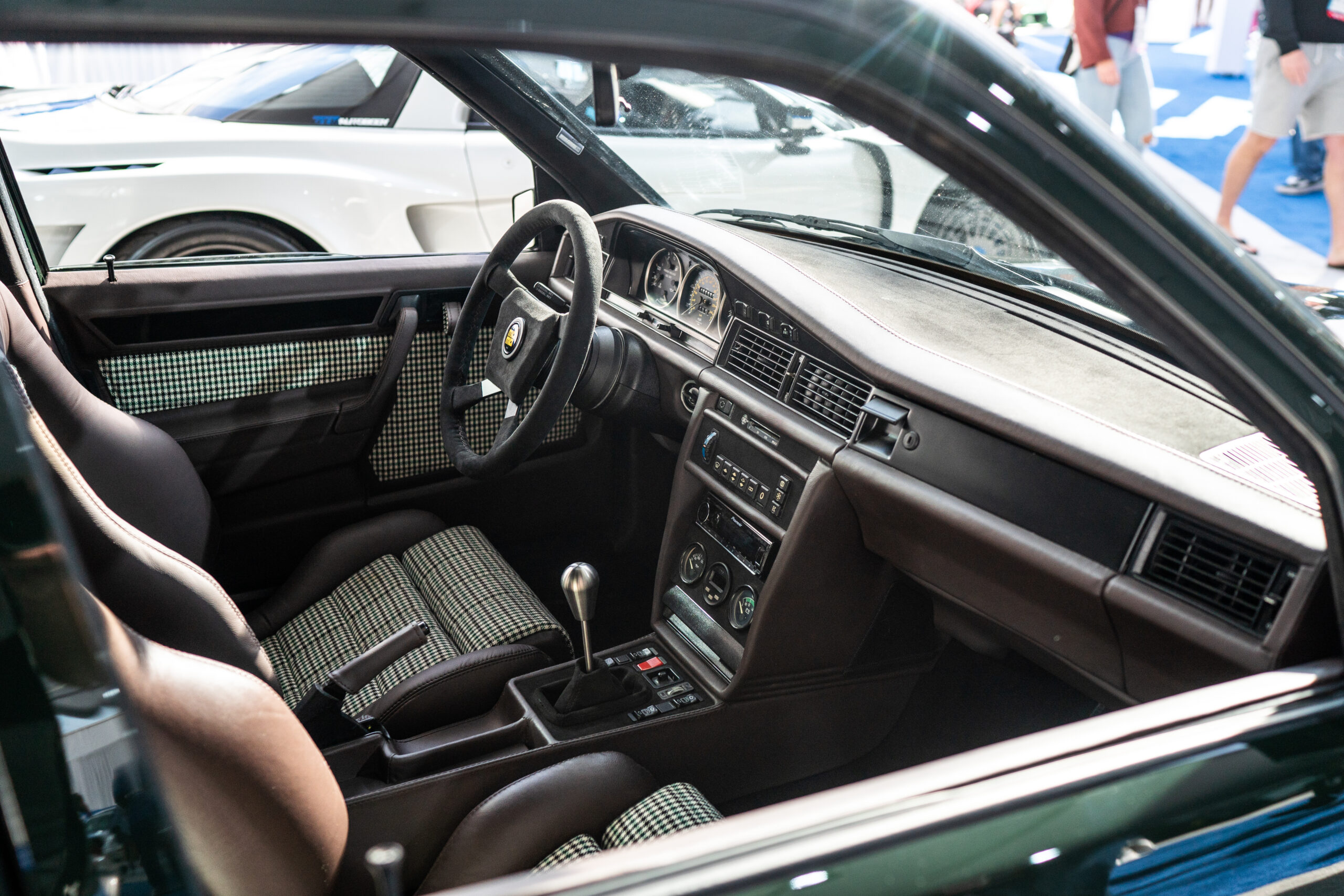 The Greenmaxhine BMW E30 Sedan by CAtuned