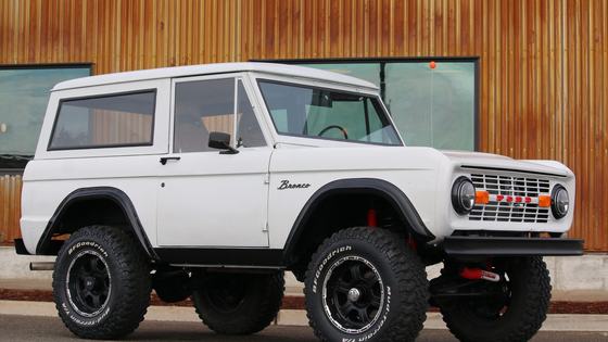 1969 Ford Bronco with 302ci V8 and Lift Kit