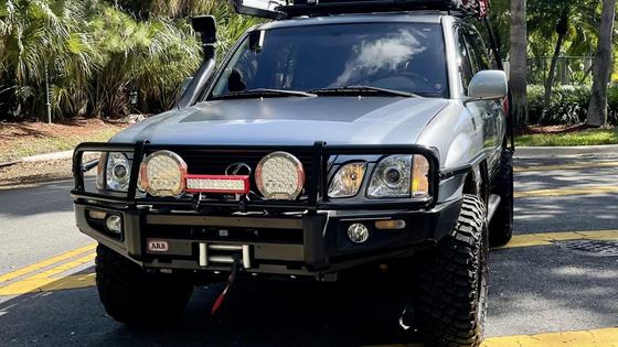 2002 Lexus LX470 by Terry Bravis