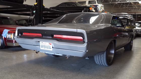 1969 Dodge Charger with 6.1L HEMI V8 Swap