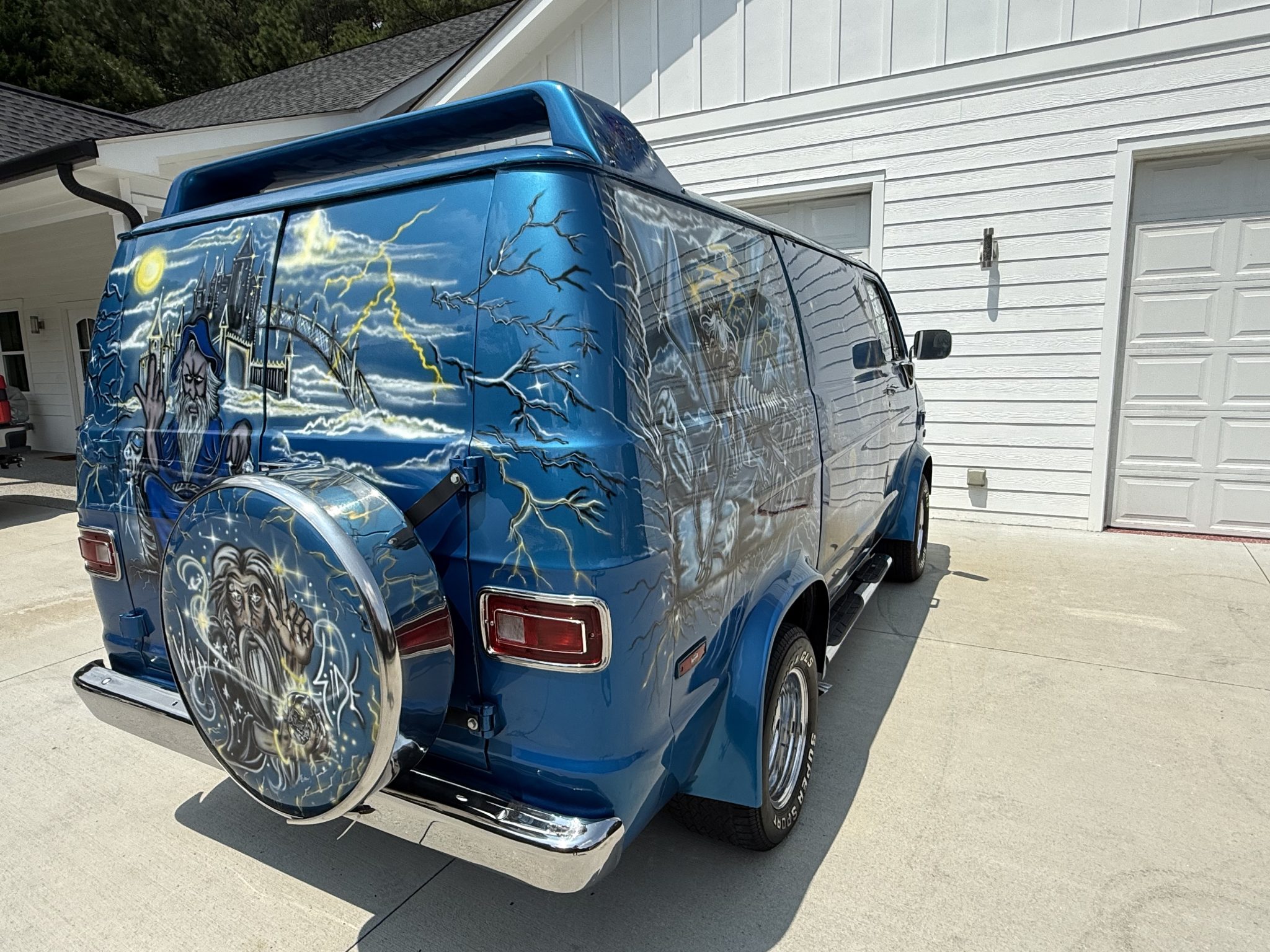1977 Dodge Tradesman B200 "Wild Side"