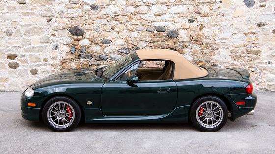 2001 Mazda MX-5 Miata Special Edition by Flyin’ Miata