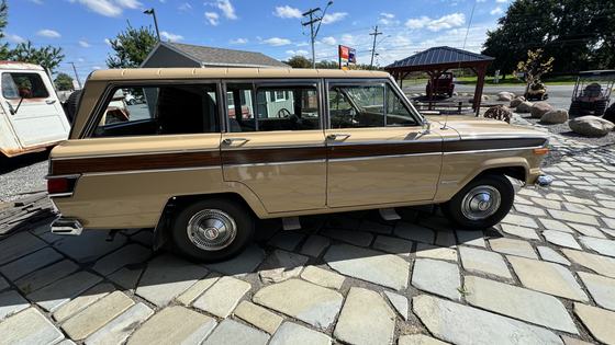 1977 Jeep Wagoneer Custom