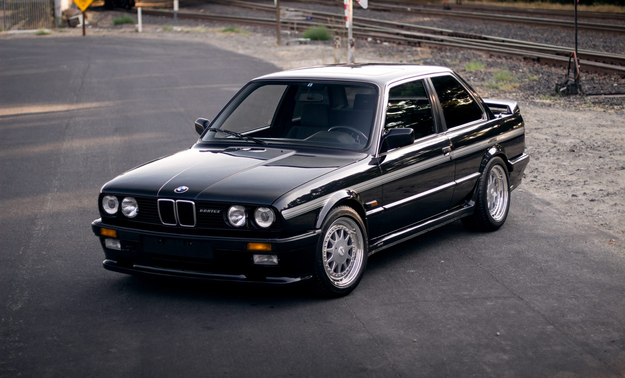 Hartge H26-Powered BMW E30 325i