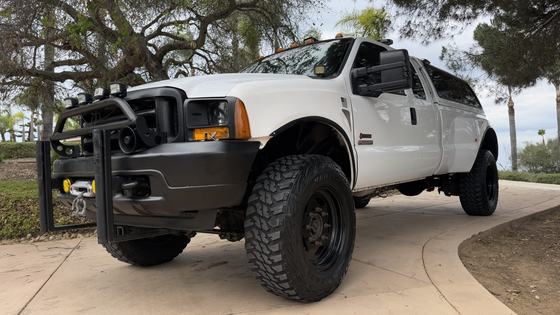 Modified 2003 Ford F-550 Super Duty 4x4