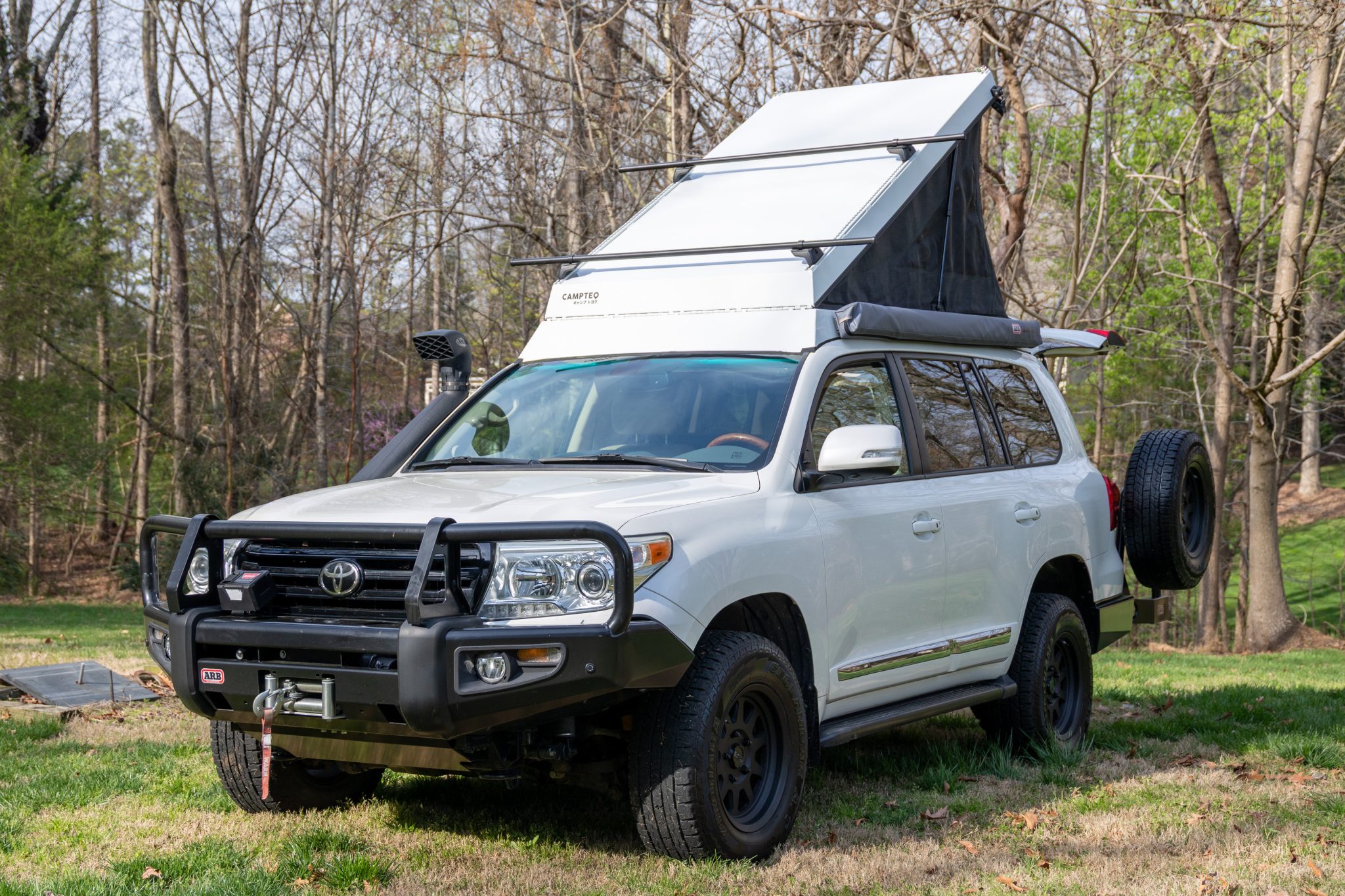 2014 Toyota Land Cruiser URJ200 Overland by WC54Fann