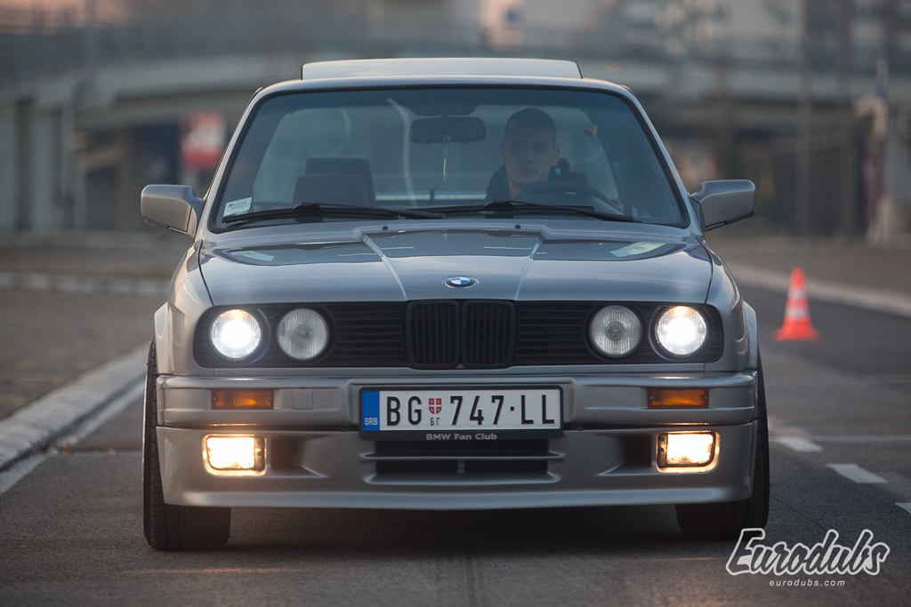 BMW E30 327i on Ronal Aero