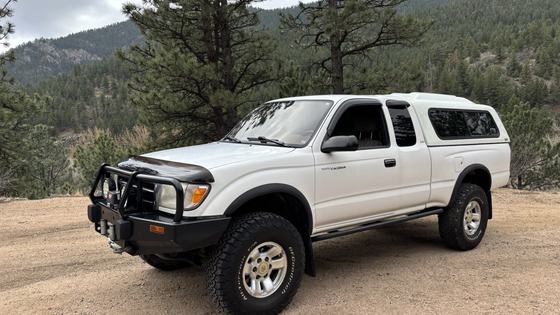 2000 Toyota Tacoma SR5 XtraCab 4×4 by Nobull5