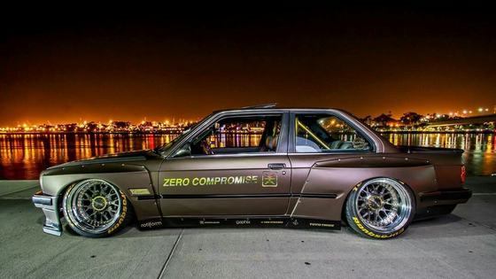 Rocket Bunny BMW E30
