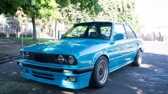 Miami Blue BMW E30 325is by CAtuned