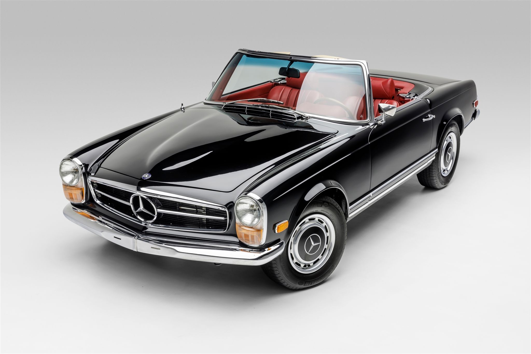 M116-Swapped 1968 Mercedes-Benz 280 SL Pagoda
