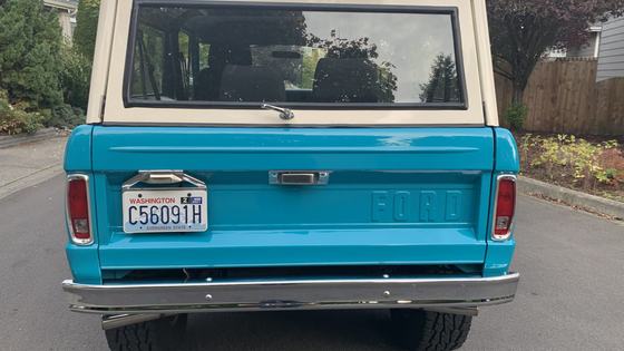 Modified 1970 Ford Bronco with 302ci V8