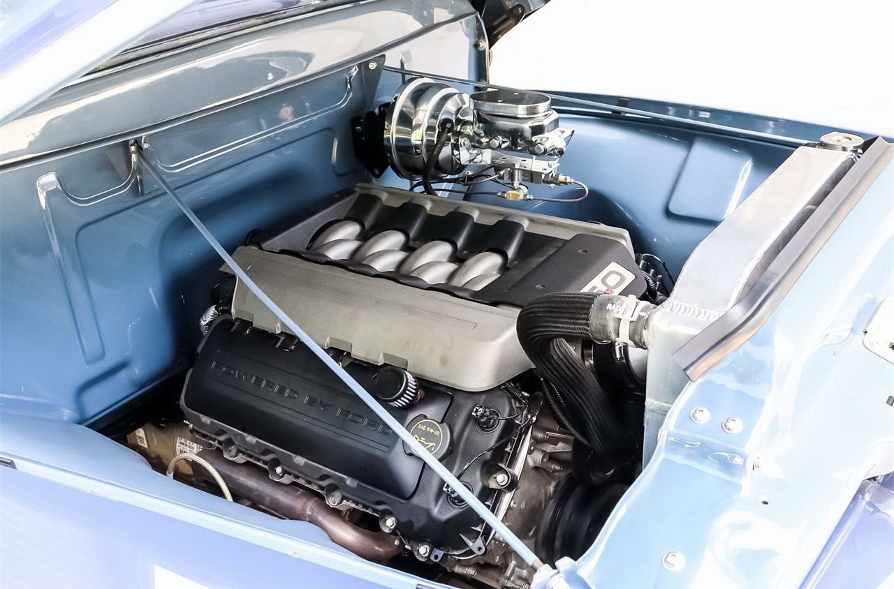 Coyote V8 1955 Ford F-100 Restomod