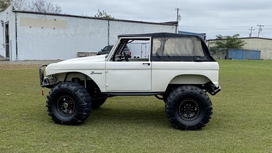 1975 Ford Bronco by Kevin_Burchel1