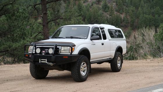 2000 Toyota Tacoma SR5 XtraCab 4×4 by Nobull5