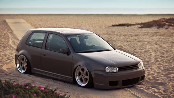 Volkswagen R32 by Mark P