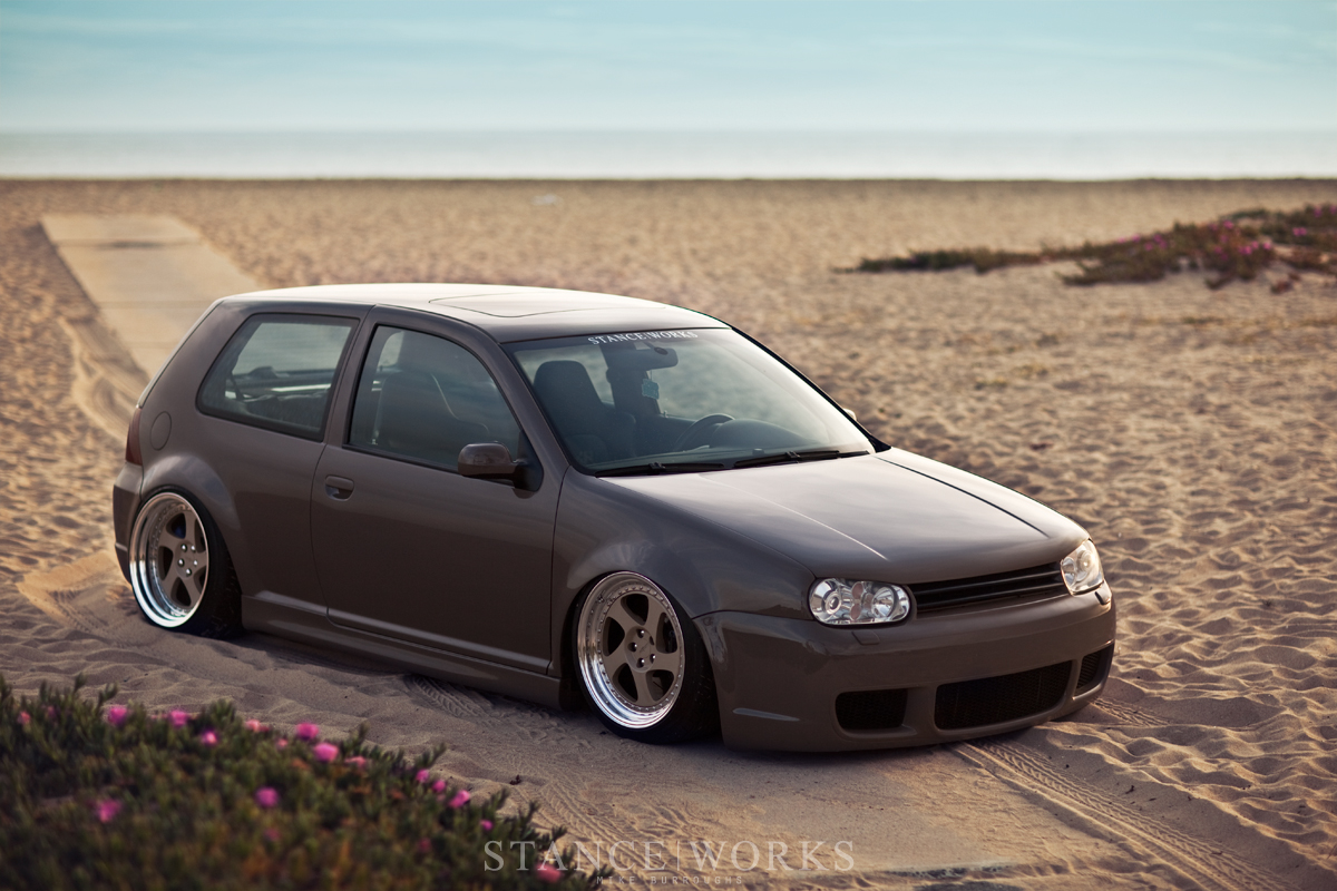 Volkswagen R32 by Mark P