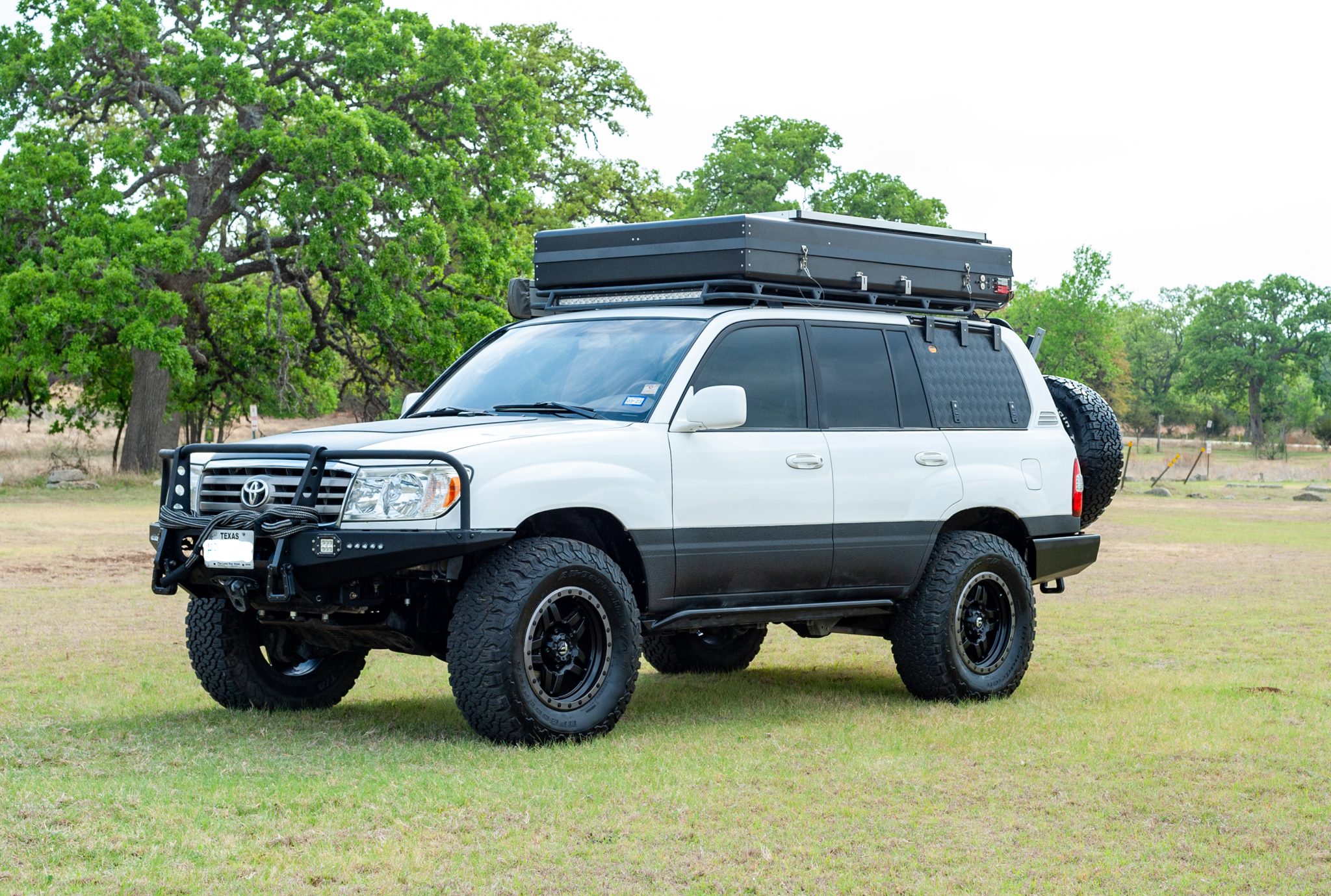 2006 Toyota Land Cruiser Overland Build