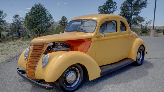 1937 Ford 5-Window Coupe Street Rod