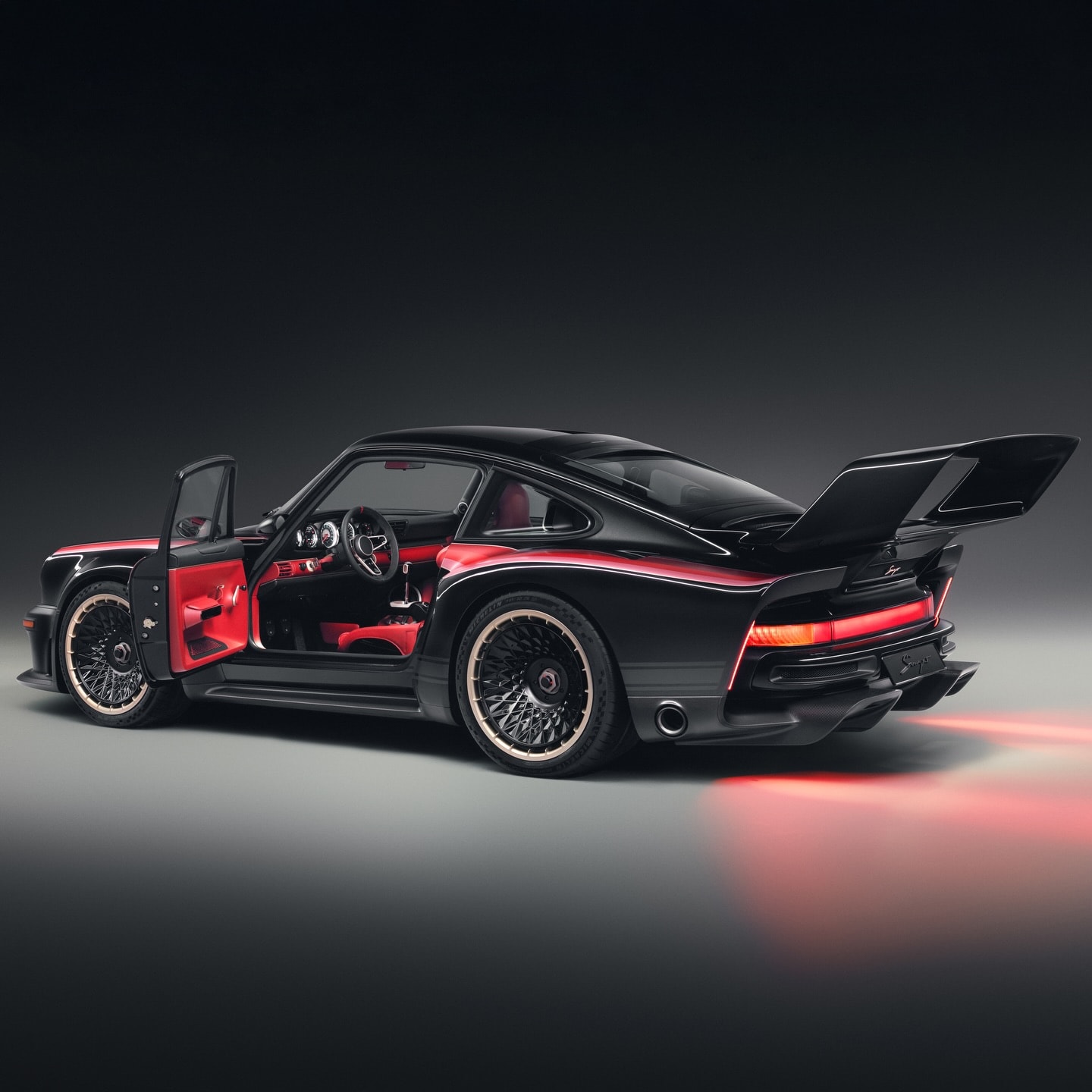 710hp Porsche 911 Reimagined by Singer