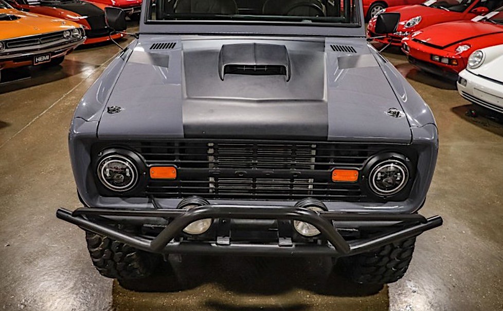 Off-Road-Primed 1976 Ford Bronco
