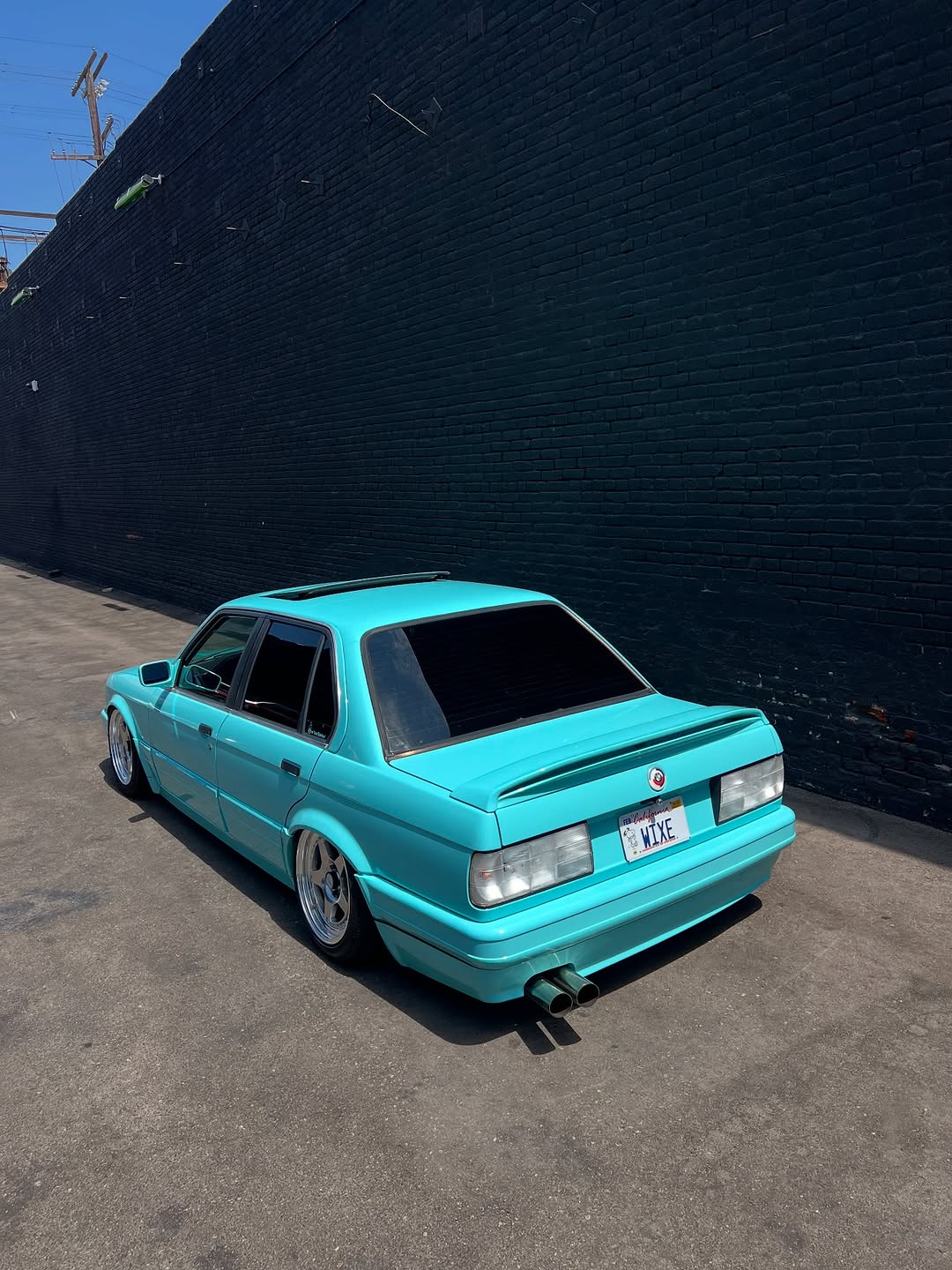 BMW E30 by WIXE
