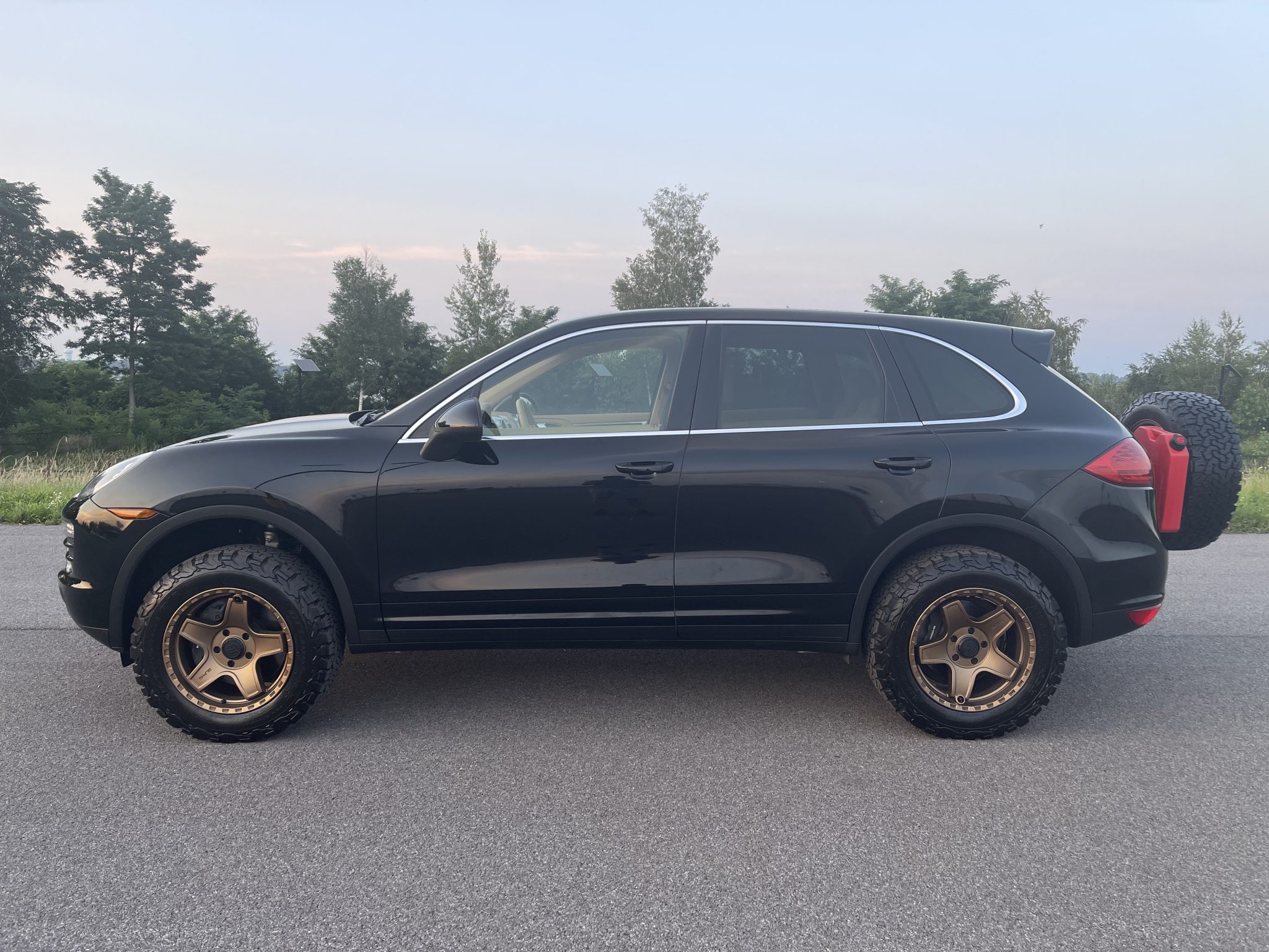 2013 Porsche Cayenne by Selling Dealer