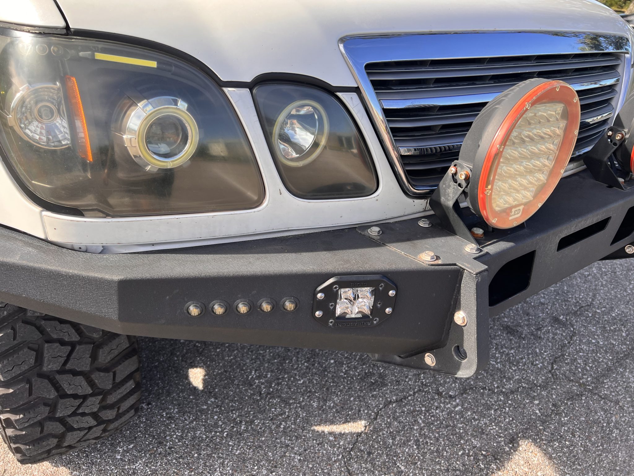 2004 Lexus LX470 Modified