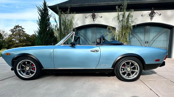 1983 Fiat Pininfarina Spider Azzurra by Carltest