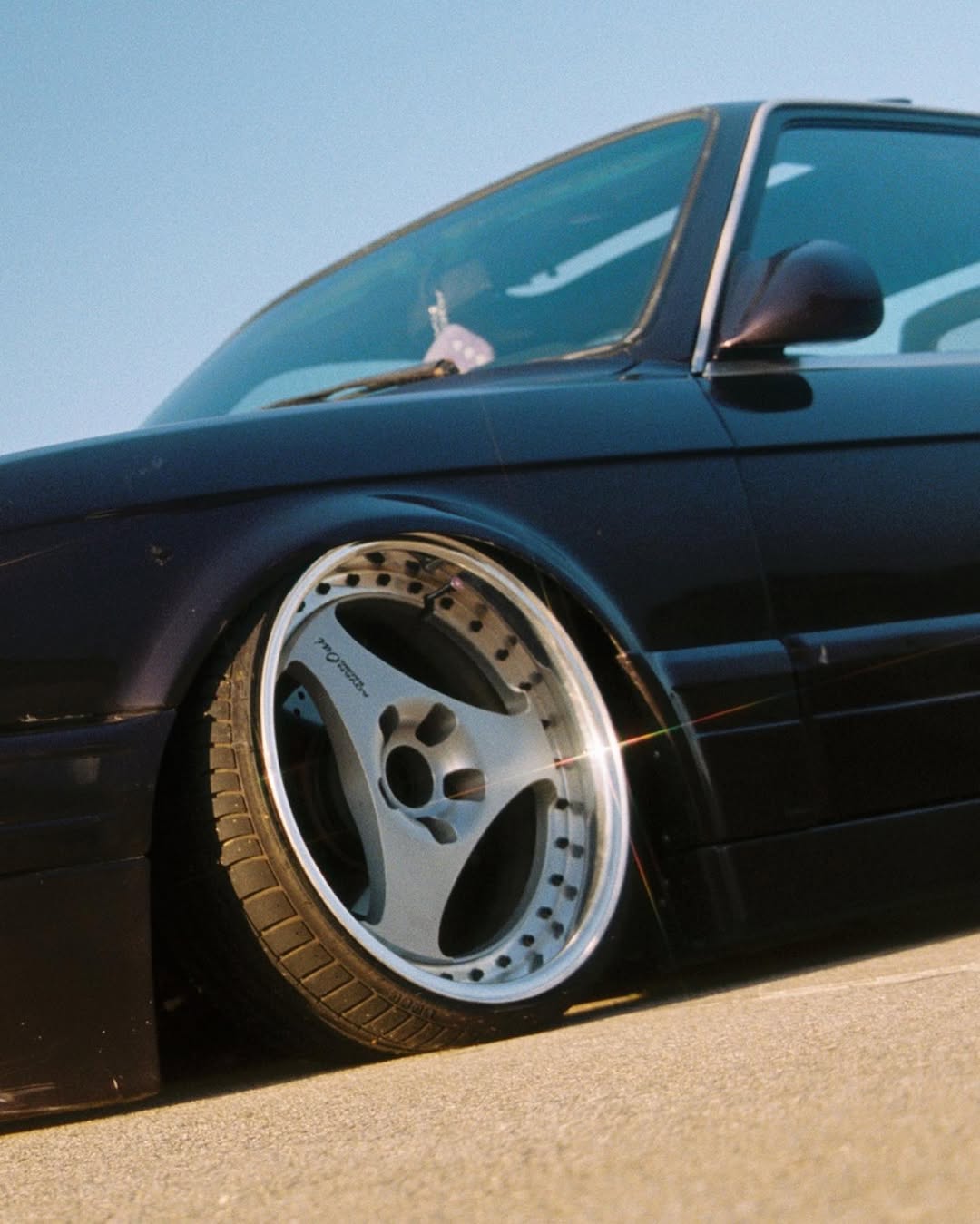 BMW E30 on Trispoke Wheels