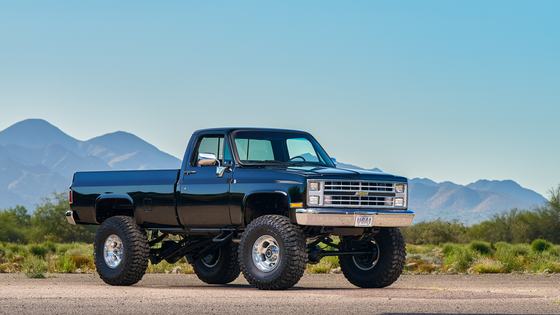 1987 Chevrolet V20 Silverado Fleetside Pickup
