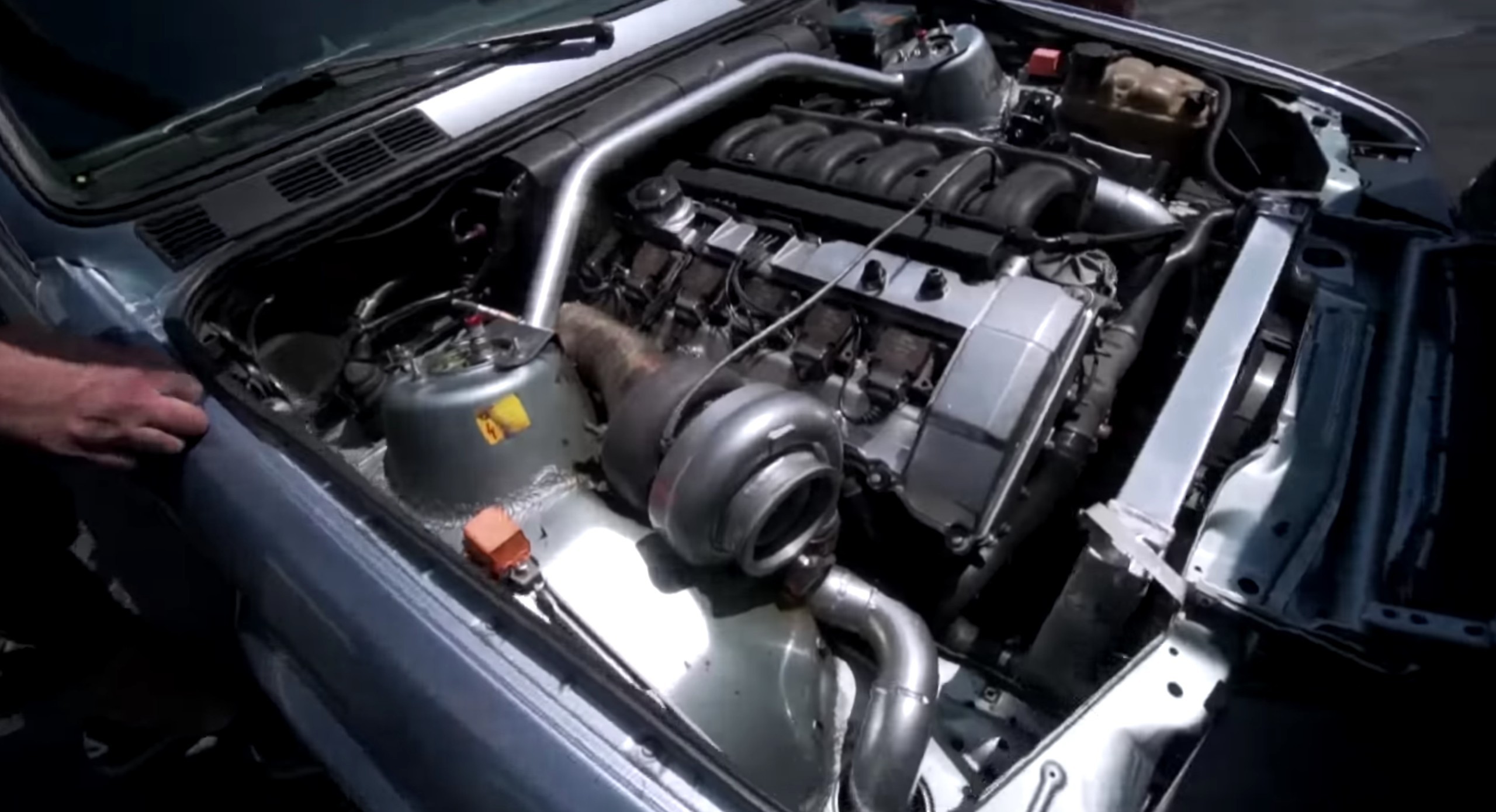 1000hp BMW E30 Racer