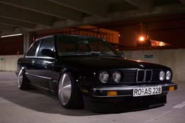 BMW E30 with Mooneyes