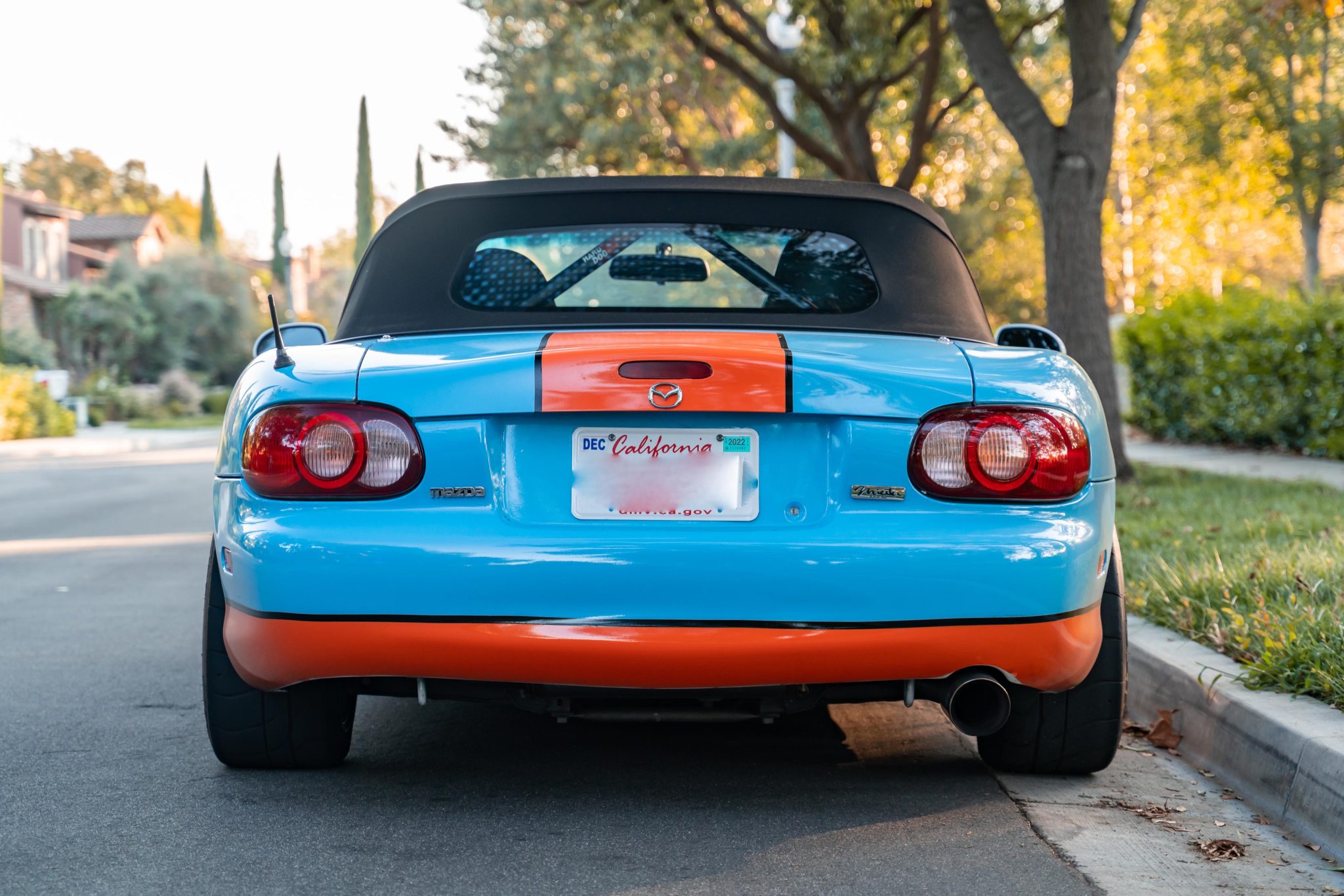 Modified 2004 Mazda MX-5 Miata with Upgraded Valvetrain