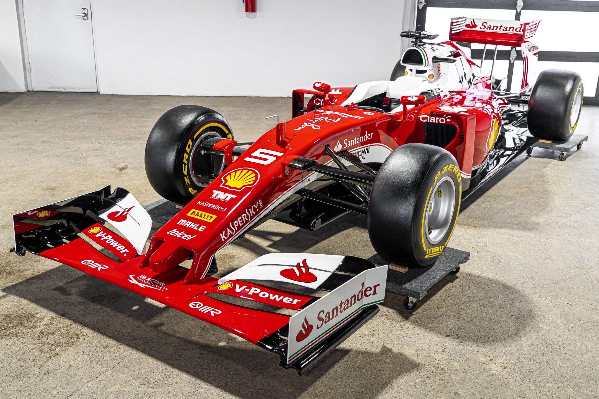 Ferrari SF16-H F1 Replica