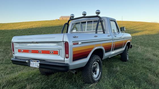 Modified 1976 Ford F-100 Ranger XLT 4×4