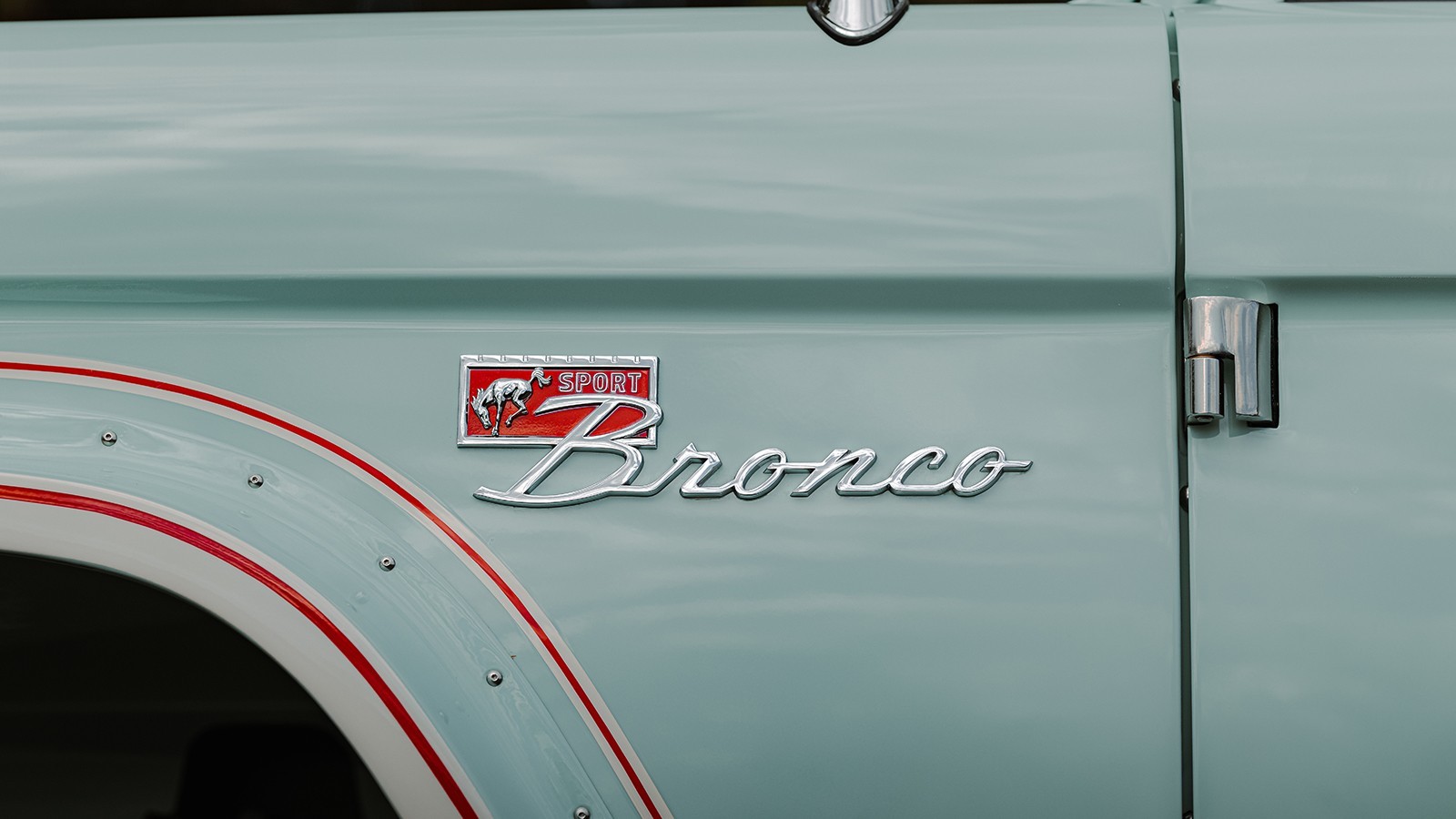 295hp Electric Ford Bronco Restomod