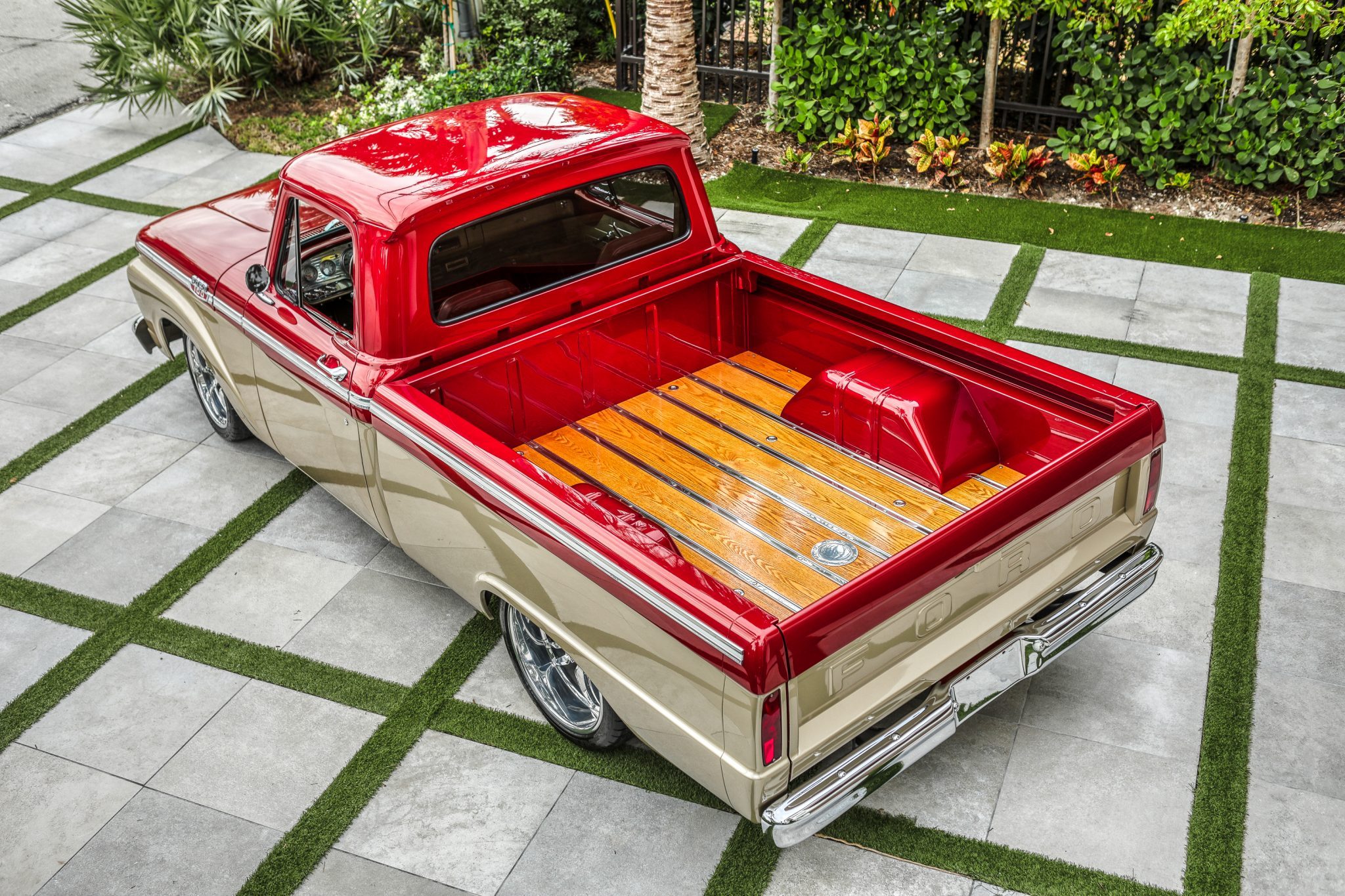 500hp Ford F-100 Restomod with Big-Block Muscle