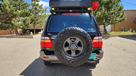 Modified Toyota Land Cruiser UZJ100
