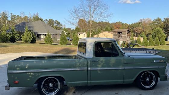 4.6L V8 1969 Ford F-100