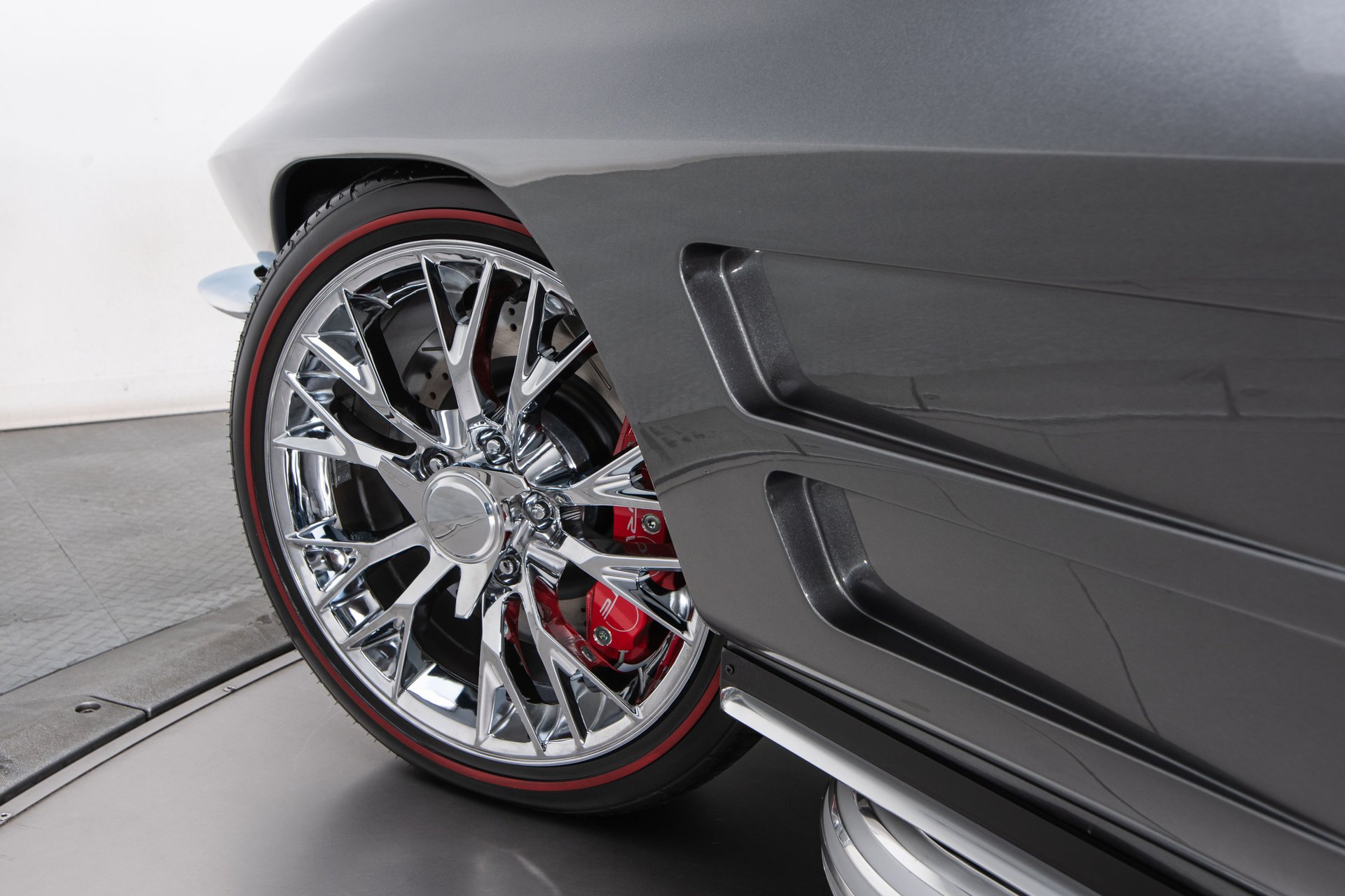 495hp LS3-Powered 1963 Chevrolet Corvette Split-Window