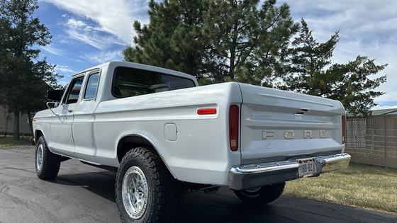 1975 Ford F-250 SuperCab 4×4 by 427cobrasnake