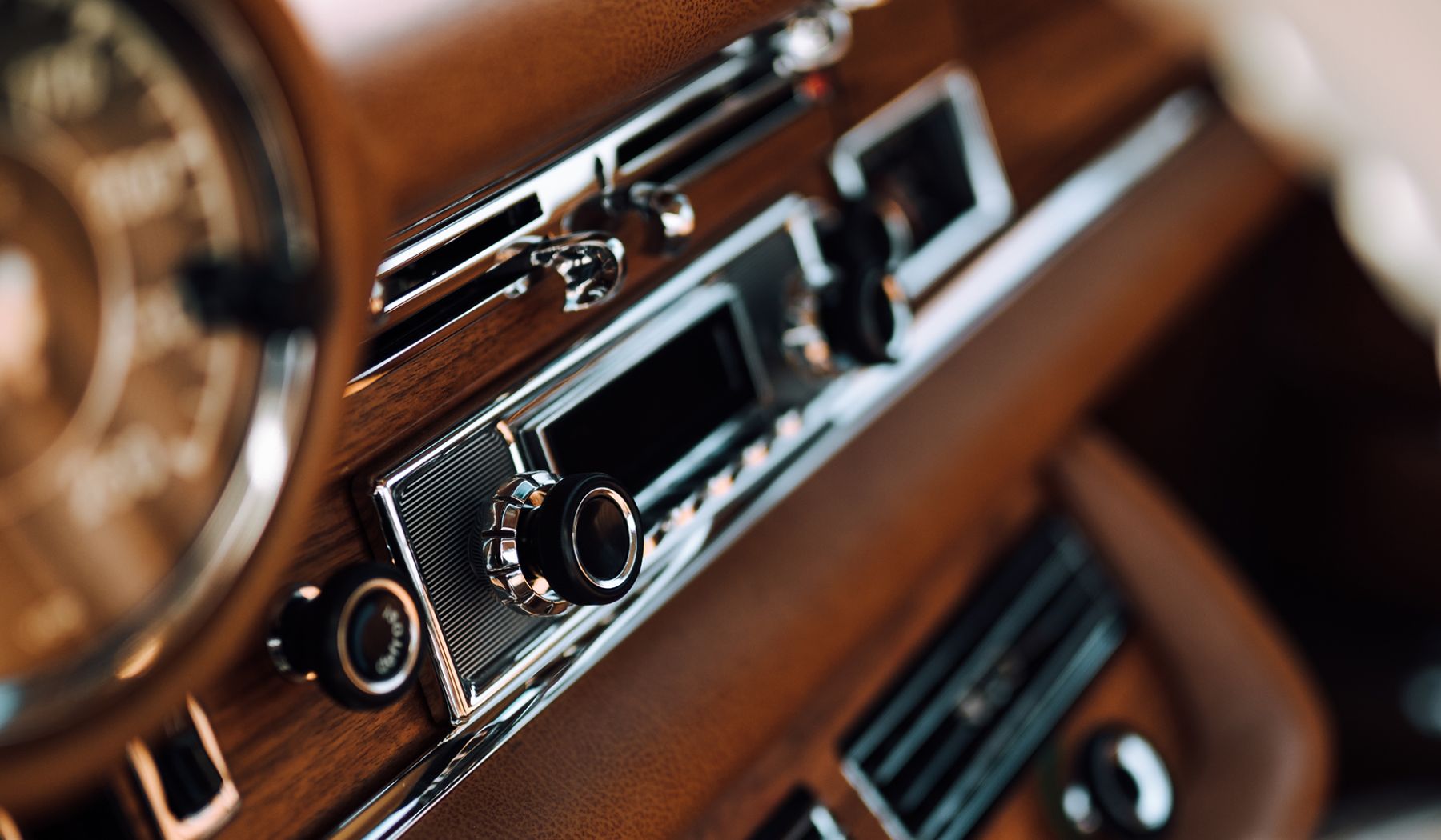 AMG V8-Powered Mercedes W111 by Mechatronik