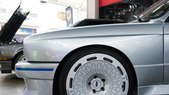 V10-Swapped BMW E30 M3 by Renner