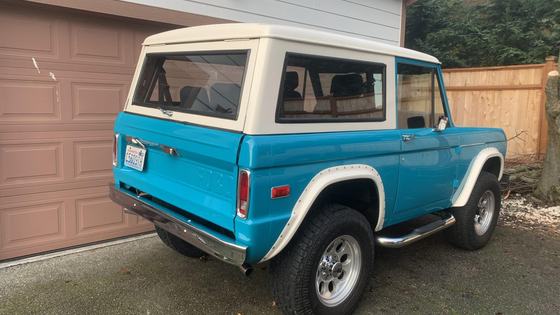 Modified 1970 Ford Bronco with 302ci V8