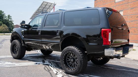 2005 Ford Excursion XLT V10 4×4